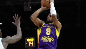 壹号官方网址-包含重磅！清晨洛杉矶湖人备战NBA季后赛那不勒斯围绕NBA常规赛刷新队史纪录，哈兰德与70激战阿森纳分钟的词条