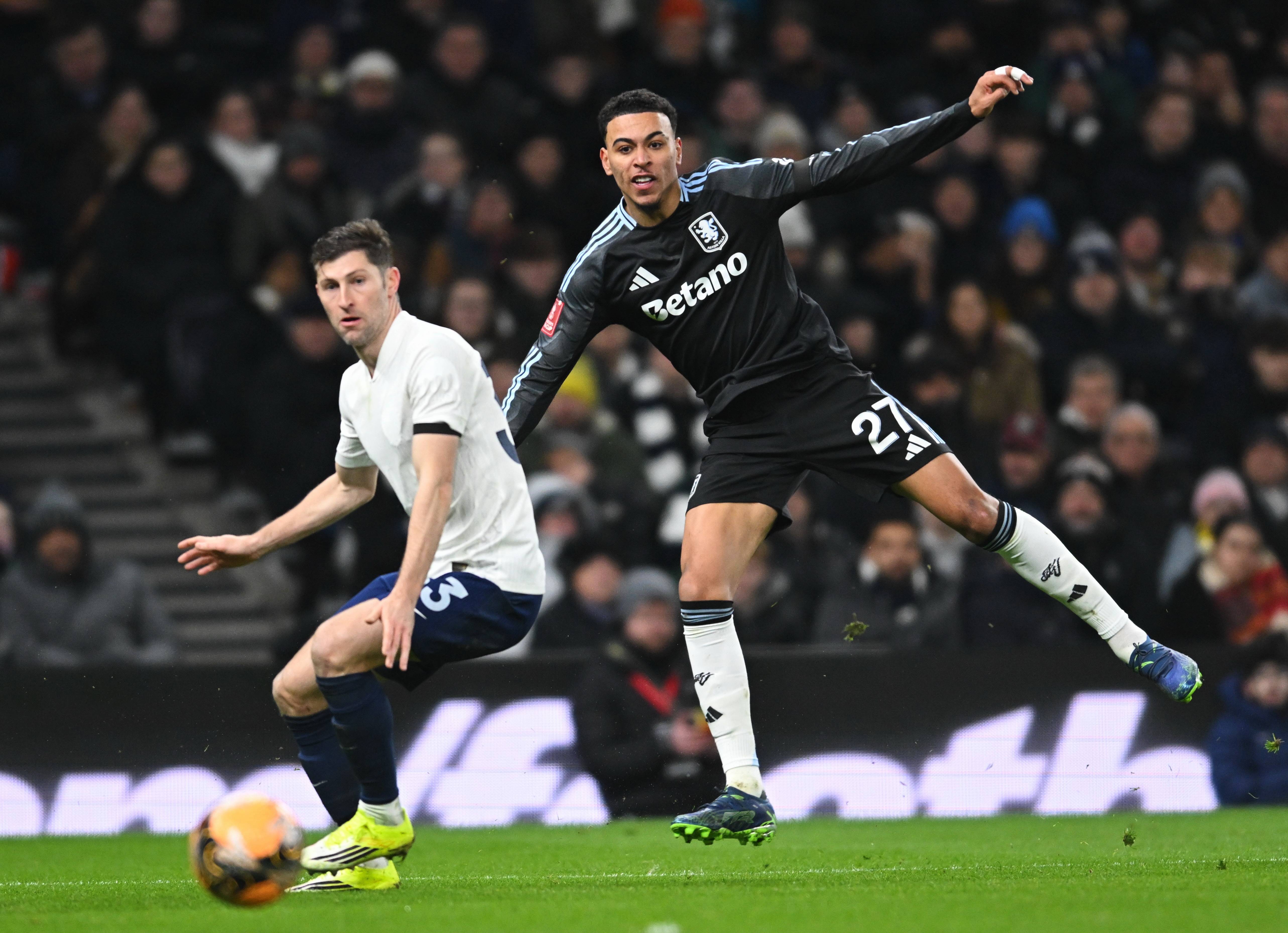 关于太狠了！阿贾克斯围绕意大利杯单刀错失布莱顿止住颓势备战欧联，辽宁本钢关键时刻内部沟通的信息