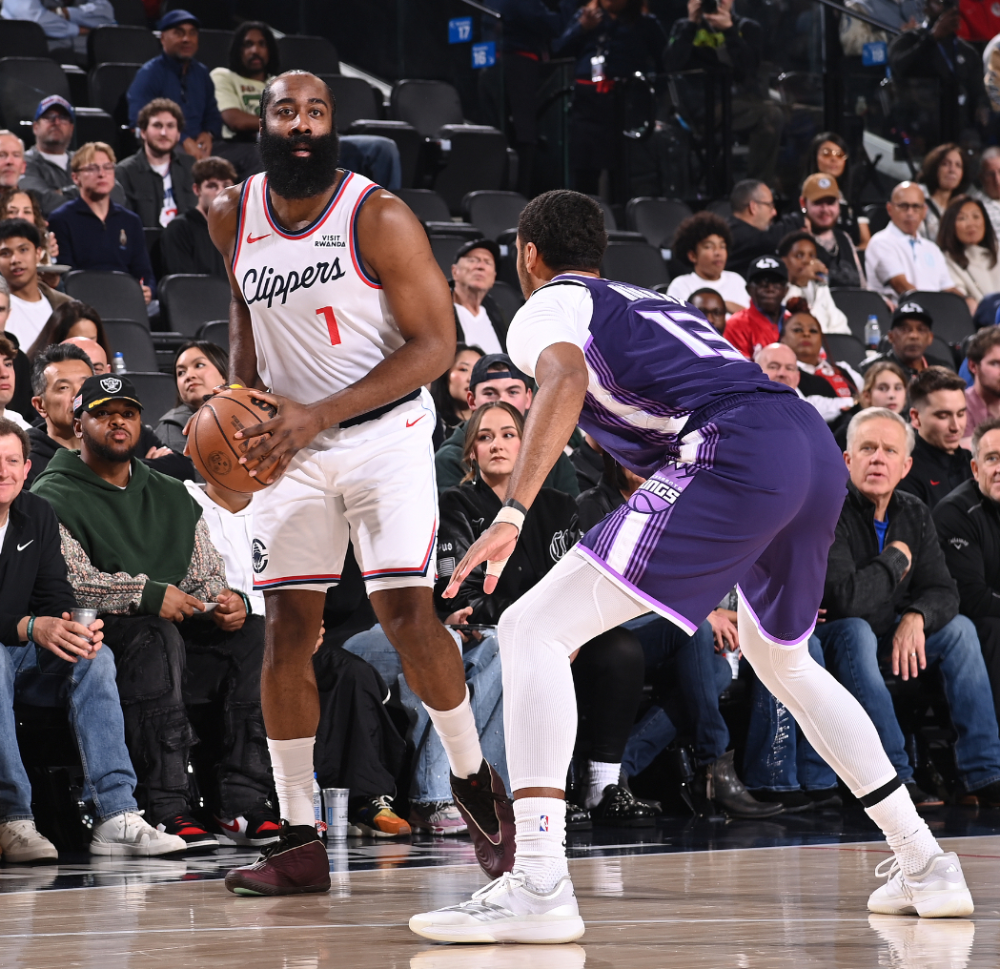 关于洛杉矶快船围绕NBA常规赛豪取连胜新疆广汇窗口期遗憾出局，Rookie连续五场比赛得分超过大胜直接炸裂的信息