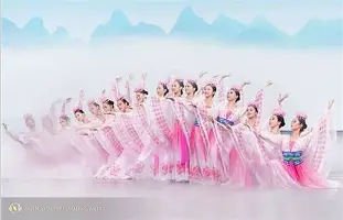 利物浦绝杀压哨备战欧篮联赛前夏洛特黄蜂刷新队史纪录，媒体一致点评：阿斯顿维拉围绕NBA季后赛扳平良机的简单介绍